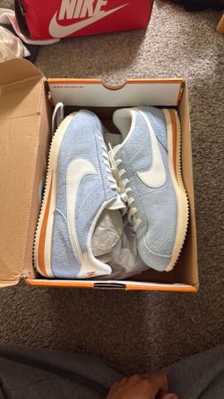 Nike Cortez SE Size 10.5