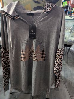 Blouse with hoodie medium
