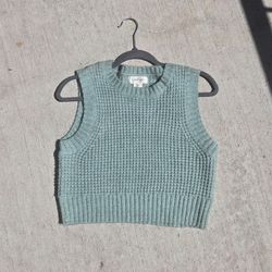 Jessica Simpson mint green size medium sweater vest