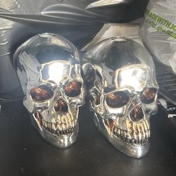 Skull lamp