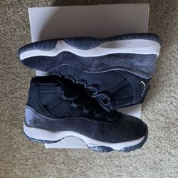 Wmns Air Jordan 11 Retro 'Midnight Navy Velvet'