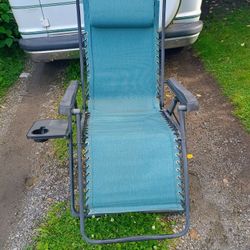 Oversized Zero Gravity Chair With Drink Tray, Blue