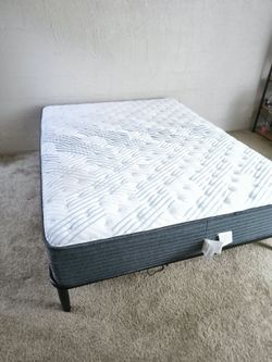 Queen Size Mattress 11 inch thick - Beautyrest PressureSmart™ 2.0 Lux Plush Pillow Top Mattress