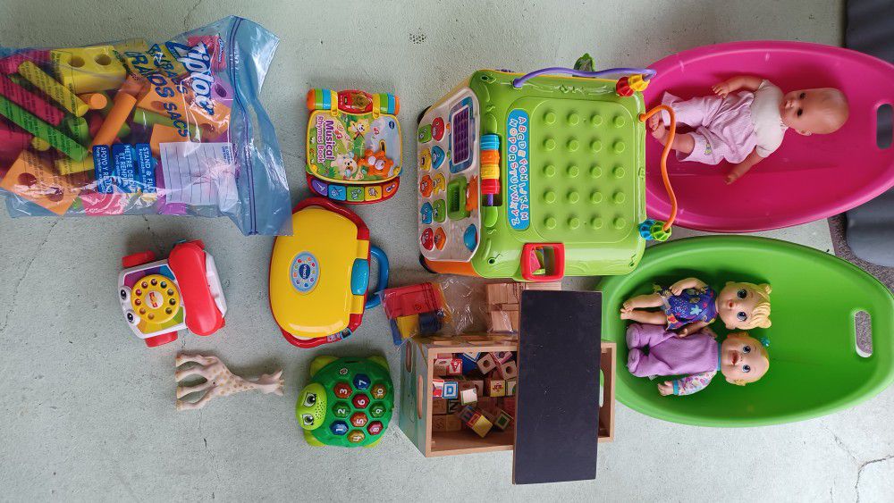 Childs Activities Toys / Everything In The Picture For $20