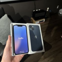 iPhone 14 — 98% Battery life — Carrier unlocked