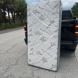   Mattresses: twin, full , queen regular ,  Colchon Nuevo Colchones plush or pillow top available cama bed mattress 