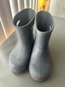 Kids Rain boots – Size 7.5(US) • Gently Used