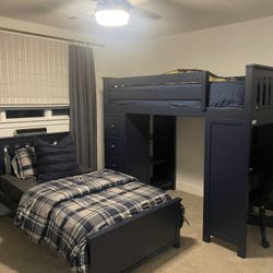REDUCED!Twin bunk bed complete set