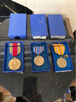 Set of 3 WW II  US  Commorative  Victory Medal Bronze
