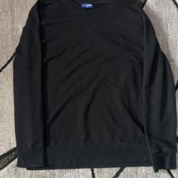 Black crewneck