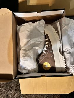 Womens Shoes CHEAP Need Gone !!! Shoot your offers 
