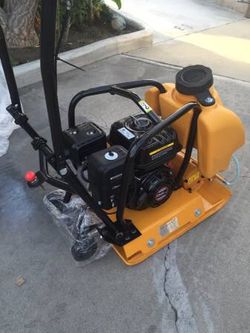 New Plate Compactor Gas 6.5HP with 5 Gas 6.5HP with 5 Gallon Water Tank
