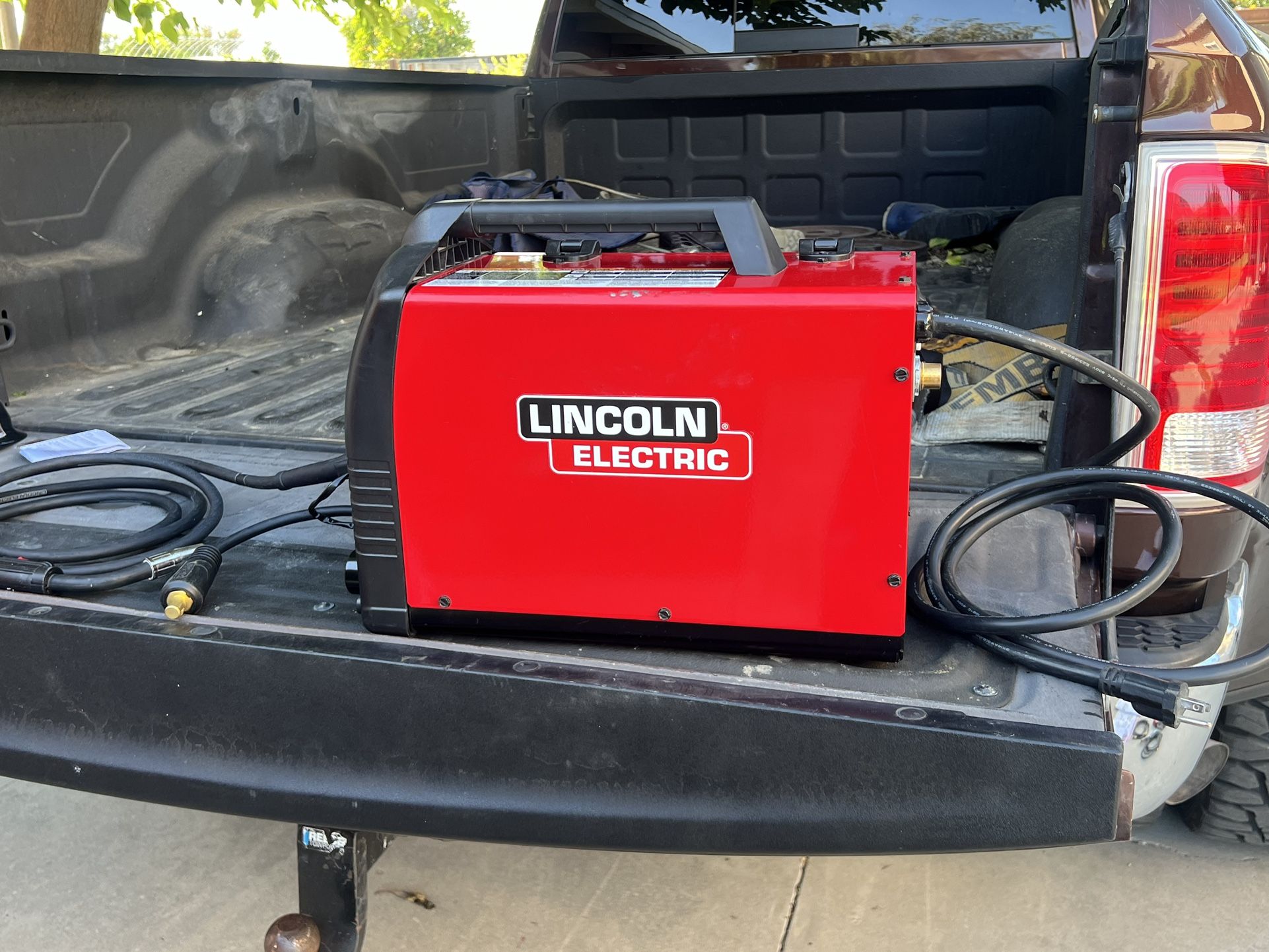 LINCOLN ELECTRIC Multiprocess Welder: LE31MP, DC, MIG/Stick Pack
