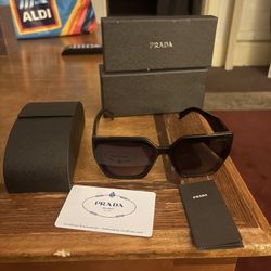 Luxury Women’s Sunglasses