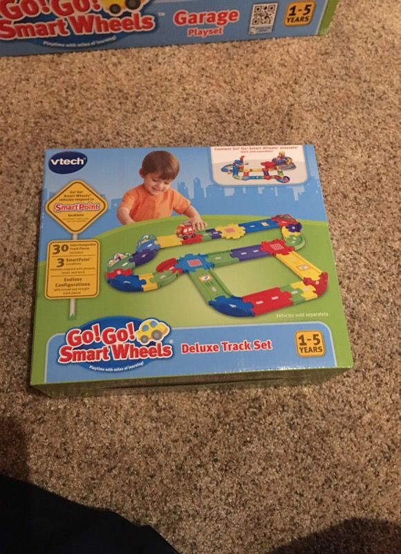 VTech go! go! Smart Wheels Deluxe Track set