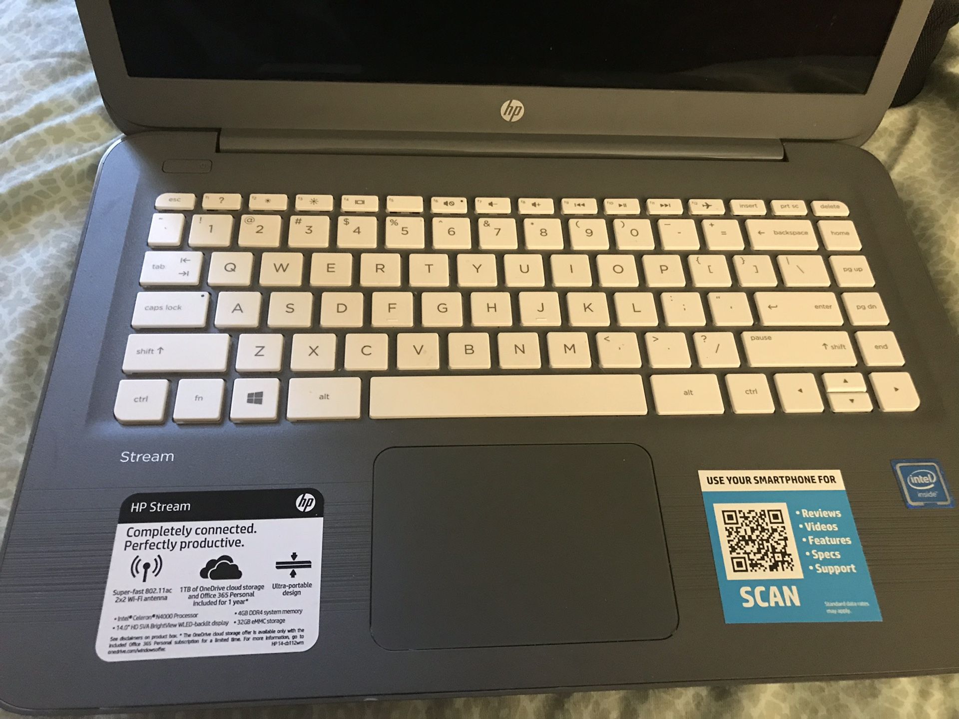 Like New Smoke Gray HP 14” LapTop