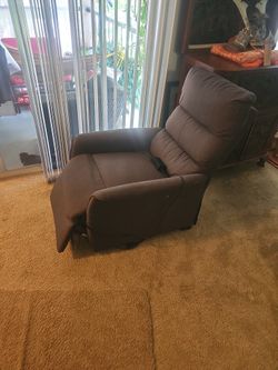 Lift Recliner Like New