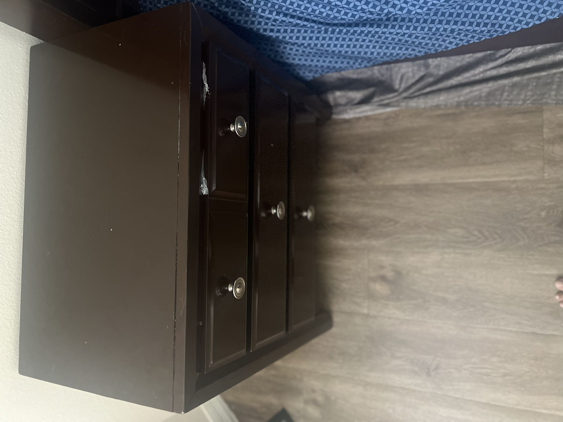 Bedroom Set With Night Stand
