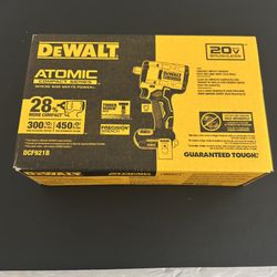 $130 NEW DEWALT Compact Impact Wrench 1/2” with Hog Ring Anvil (TOOL-ONLYl) Model DCF921 - 20-Volt 