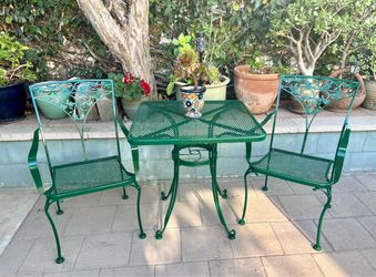 Super Cute Wrought Iron Patio Bistro Set
