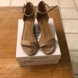 Heels Size 7 Taupe Suede 