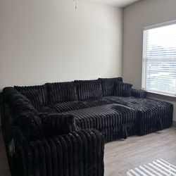 New in Box Black Fluffy Sectional Couch $10DOWN