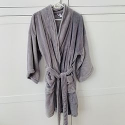 Stars Above Gray MIDI Robe