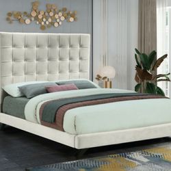 Elly Wood / Velvet Cream Queen Bed

