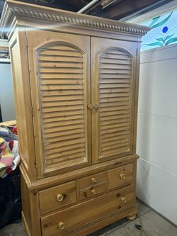 Wood TV Dresser