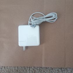Apple 85W MagSafe 2 Power Adapter (for MacBook Pro with Retina display
