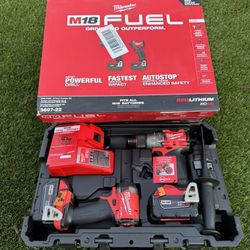 Milwaukee M18 FUEL 18V Lithium-Ion Brushless Cordless Hammer Drill and Impact Driver Combo Kit (2-Tool) with 2 XC5.0 Batteries