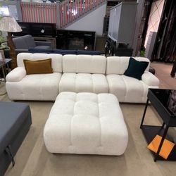 Broadway Ivory 3pc Sectional + Ottoman
