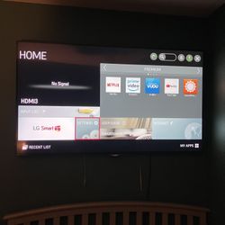 LG Smart TV 60”