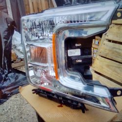 2018 To 2021 Ford F-150 Passenger Headlight Excellent Condition No Damage