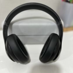 Beats Studio Pro