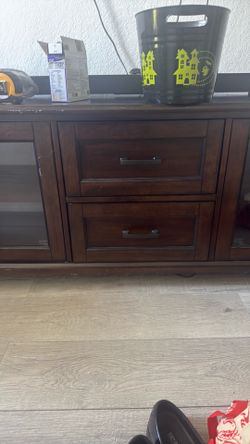 Tv stand