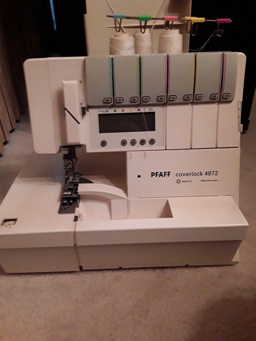 PFAFF COVERLOCK SERGER 4872