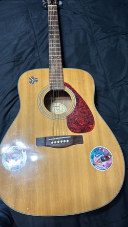 Yamaha Guitar with tuner
