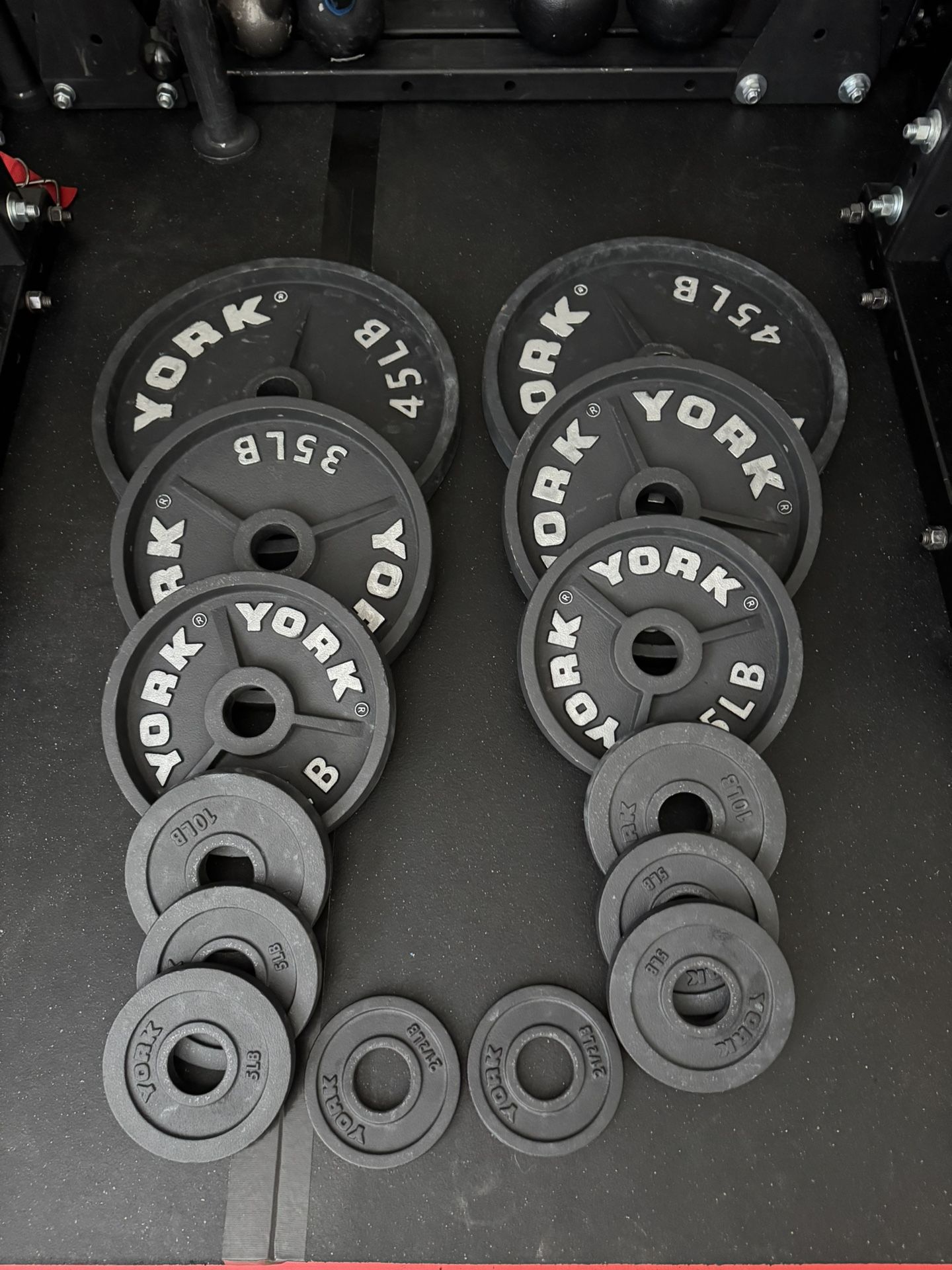 York Barbell deep dish plate set - 255lbs