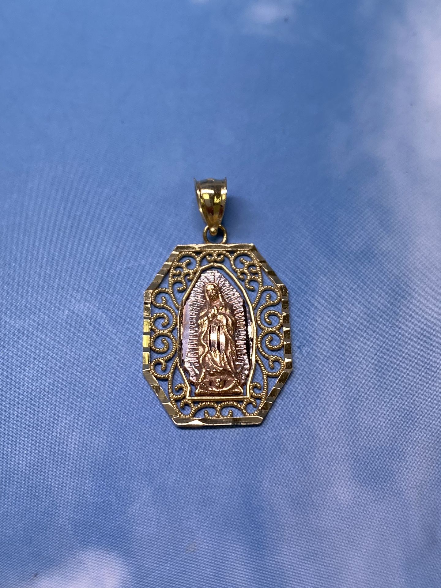 14k Religious Pendant 