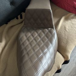 Tan/brown V-twin Saddle Man Seat 