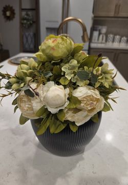 Black Vase...Flowers not included