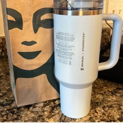 2024 Stanley x Starbucks collab tumbler 40oz 'Spring Blue'
