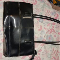 Cute Clean Black Purse $20 Must Pick Up Broadway And APACHE BUCKEYE AZ CASH ONLY PLS THANKS Check Out My Page 