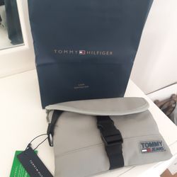 Brand New TOMMY HILFIGER Mens CROSSBODY 