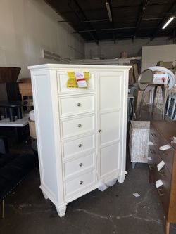 Coaster Sandy Beach Coastal Wood 8-drawer Door Chest