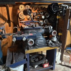 MECHANIC SHOP GOING OUT OF BUSINESS SALE, MANY POWER TOOLS, HAND TOOLS,  BOOKS AND SUPPLIES . PLEASE MESSAGE  FOR PRICES IF INTERESTED.