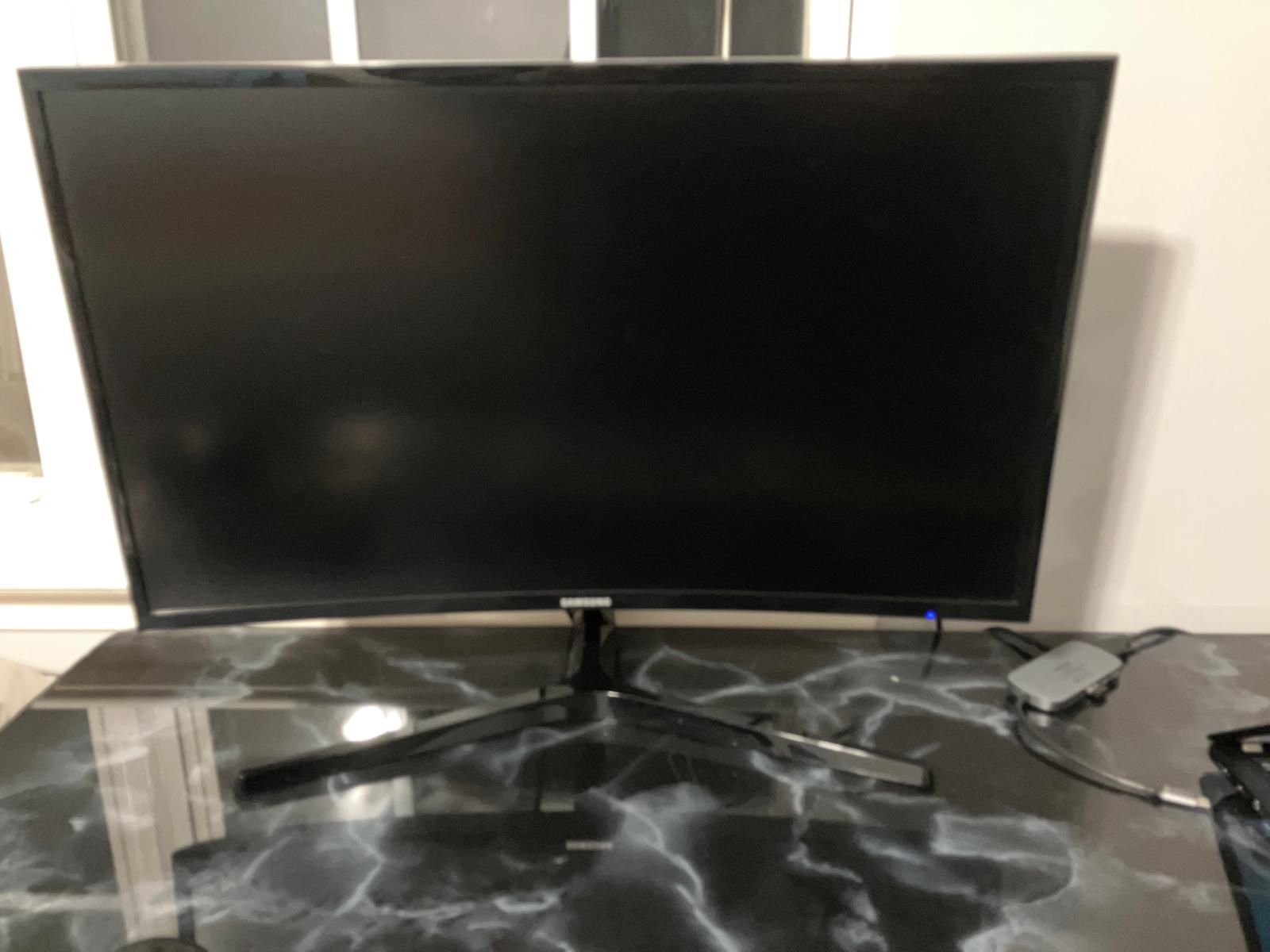 Samsung 27” curved Monitor 1920x1080 VGA HDMI 60Hz Freesync HD LED Monitor
