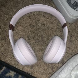 Beats Solo Pro 4 