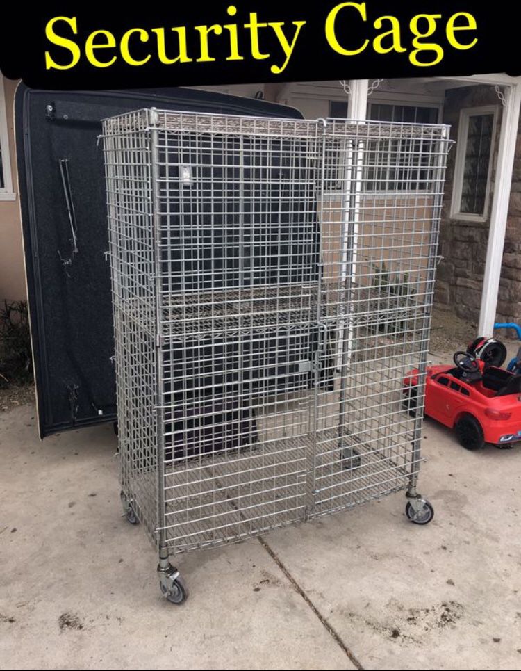 Security cage 180 firm including white totes with wheels
